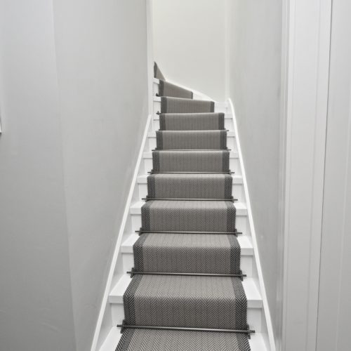 flatweave-stair-runner-london-off-the-loom-felton-border-seal-grey-2